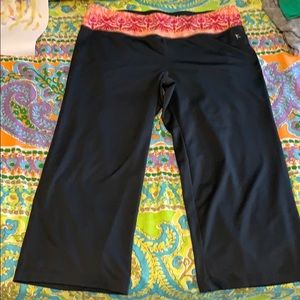Danskin Capri yoga